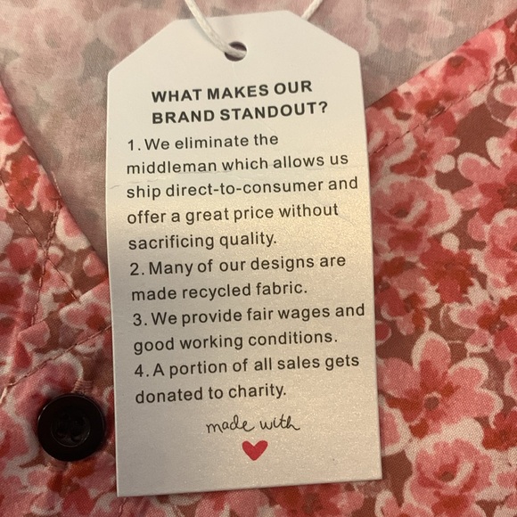 NWT! Women’s Button-Down Floral Tank - Size M - Picture 4 of 8